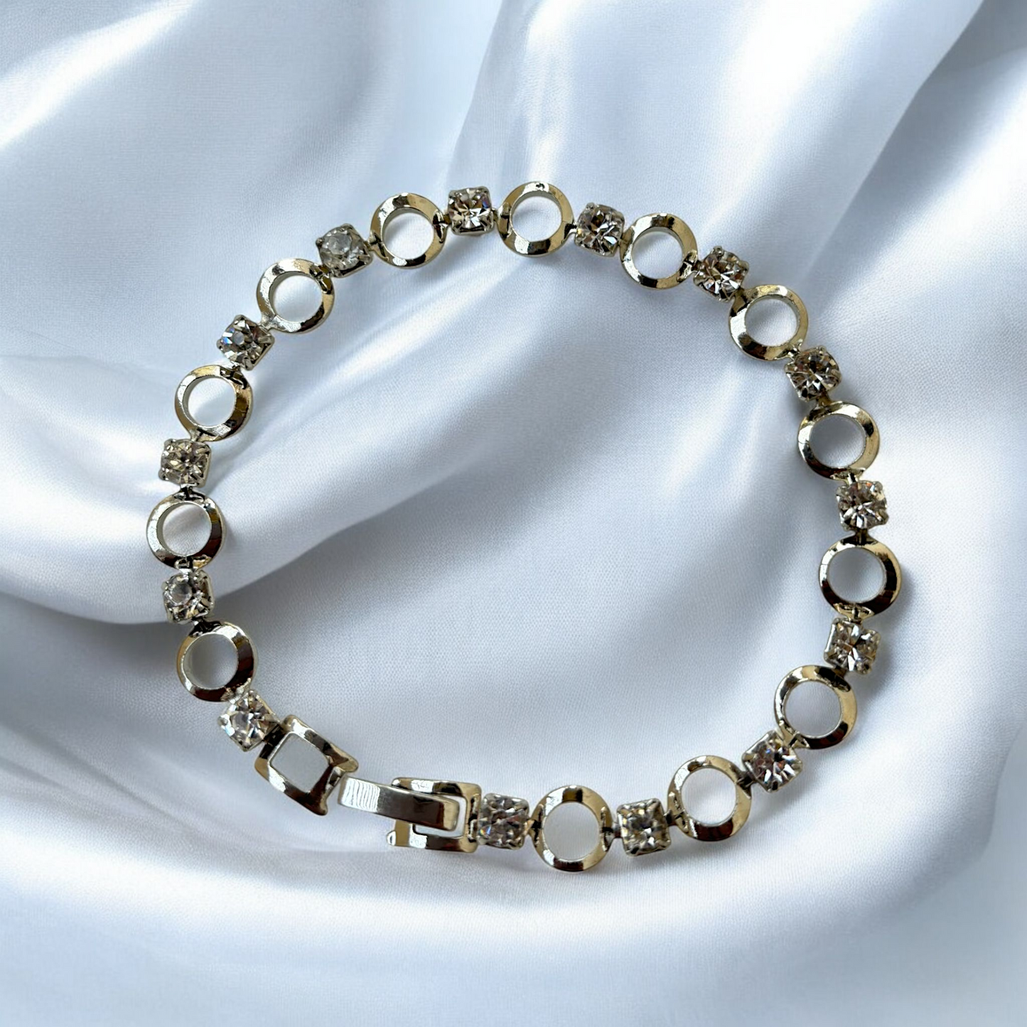 Luxe Loop Zircon Bracelet