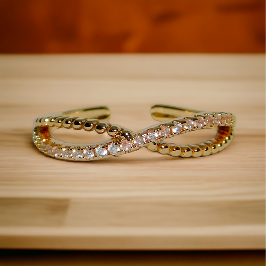 Elegant infinity adjustable ring