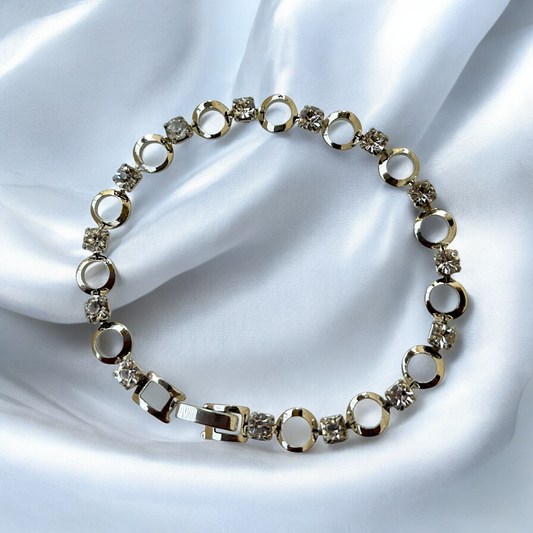 Luxe Loop Zircon Bracelet