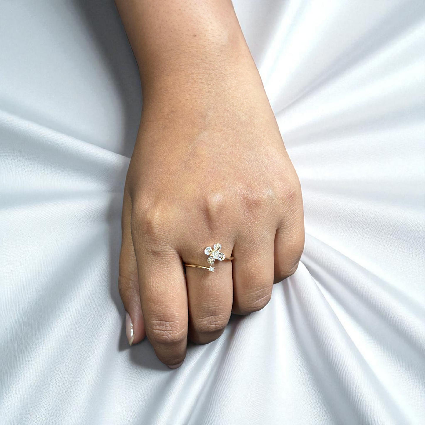 Petal Grace Open Ring – 18K Gold Tone | Adjustable & Anti-Tarnish